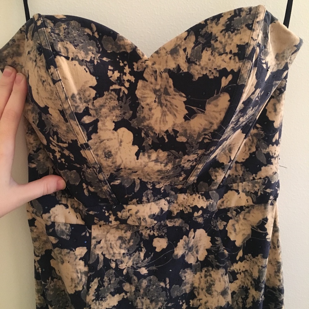 Strapless navy blue+tan floral pattern prom dress!